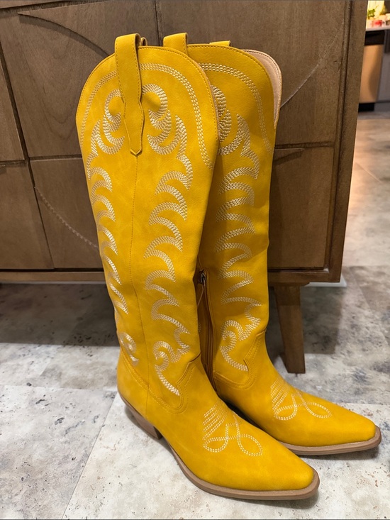 Mi.iM Shoes - Golden Yellow Western-Stitch Knee-High Boot size 8